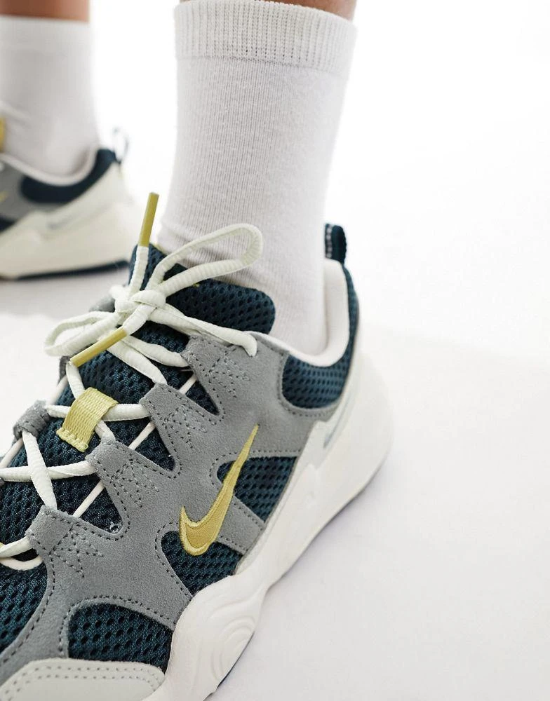 NIKE Nike Tech Hera unisex trainers in deep jungle and sea glass 4