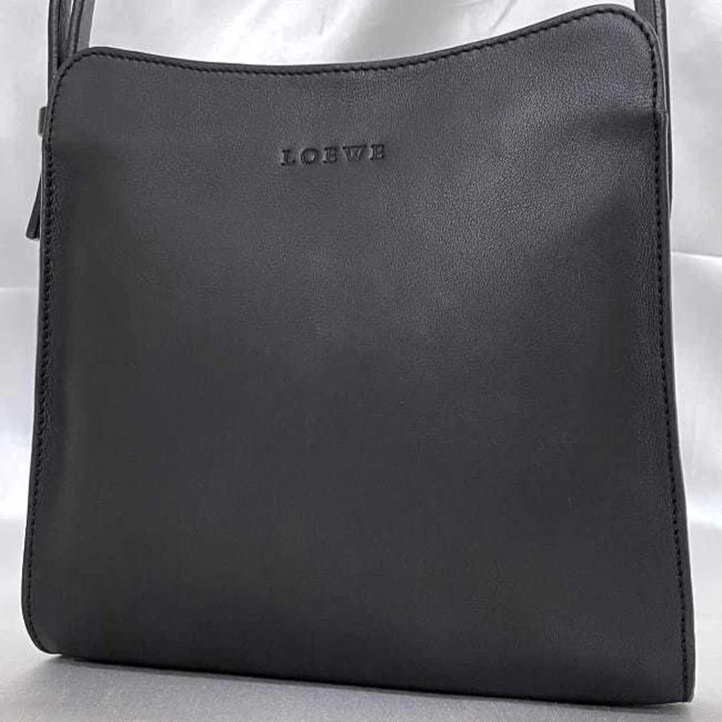 Loewe Leather Shoulder Bag (Pre-Owned) 3