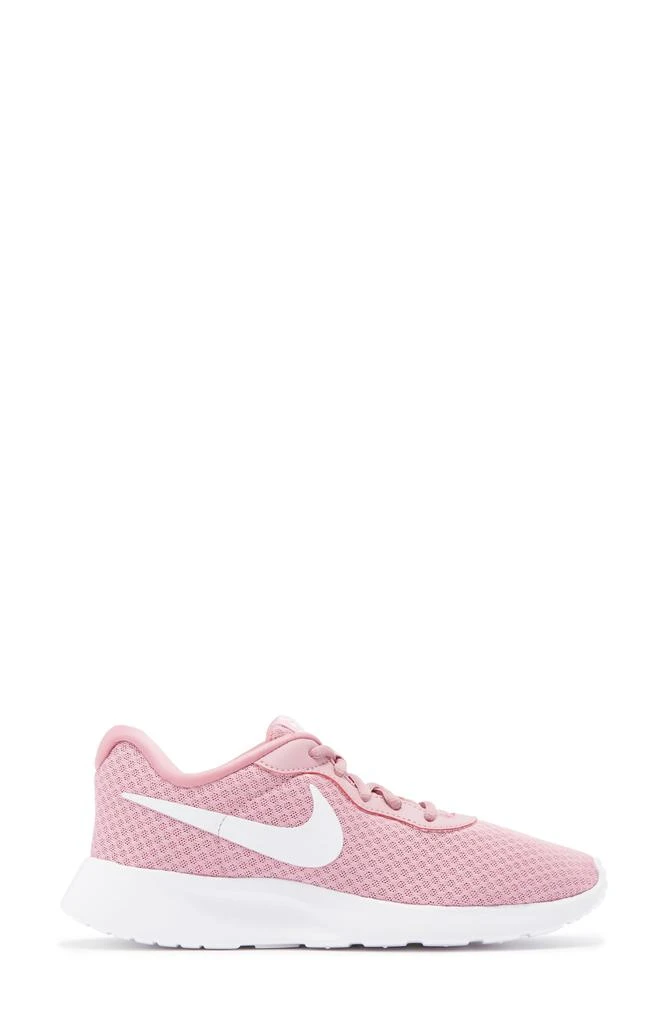 NIKE Tanjun Ease Shoe 4