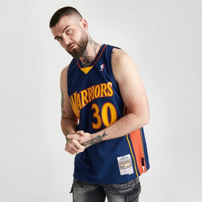 Mitchell & Ness Men's Mitchell & Ness Golden State Warriors NBA Stephen Curry 2009-10 Away Swingman Basketball Jersey 3