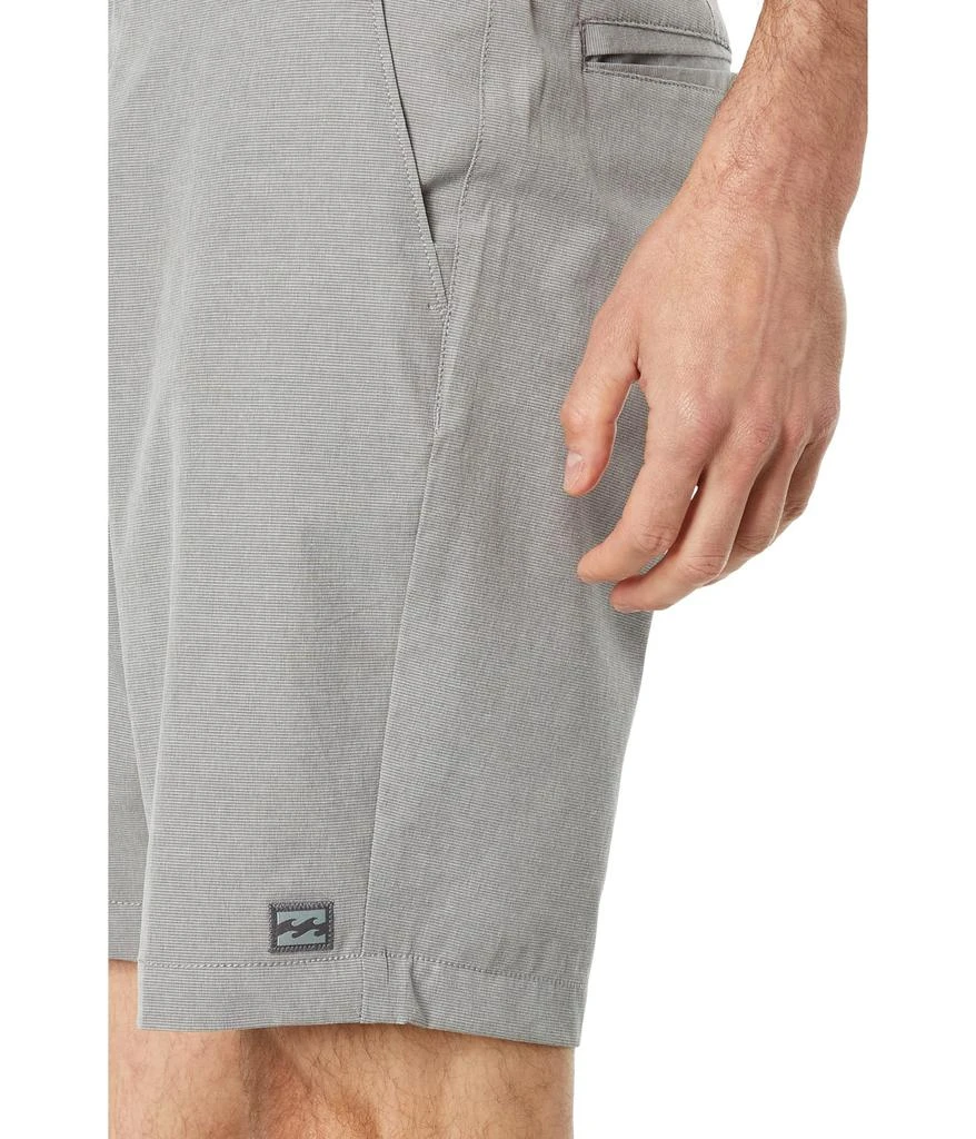 Billabong Crossfire Mid Hybrid Short 3