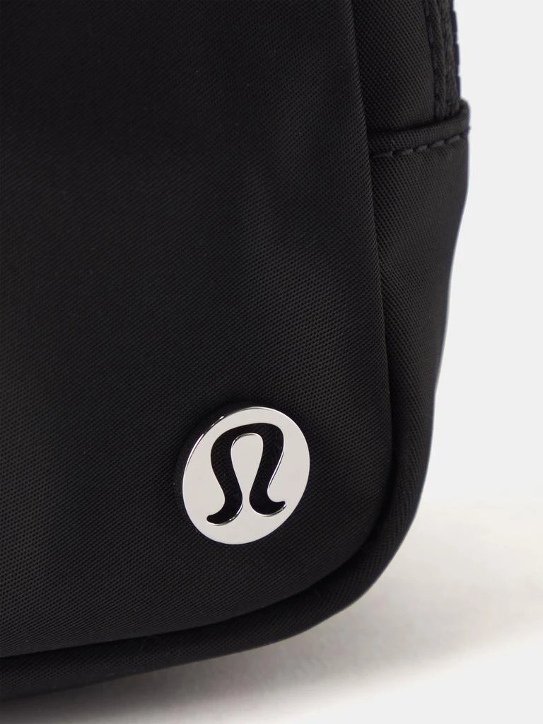 lululemon Everywhere nylon belt bag 4