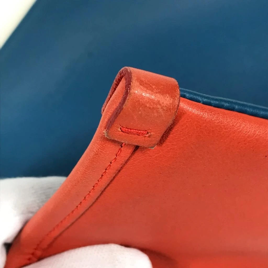 Salvatore Ferragamo Leather Clutch Bag (Pre-Owned) 3