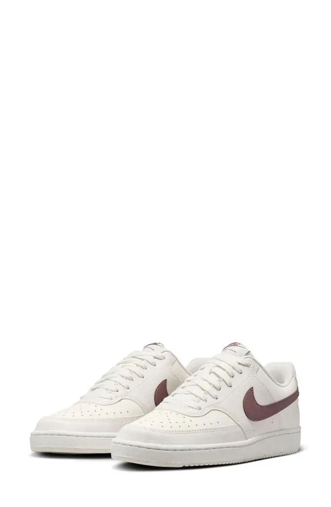 NIKE Court Vision Low Sneaker