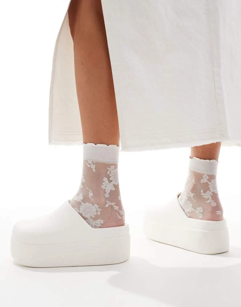 Crocs Crocs Dylan platform clog in white 1