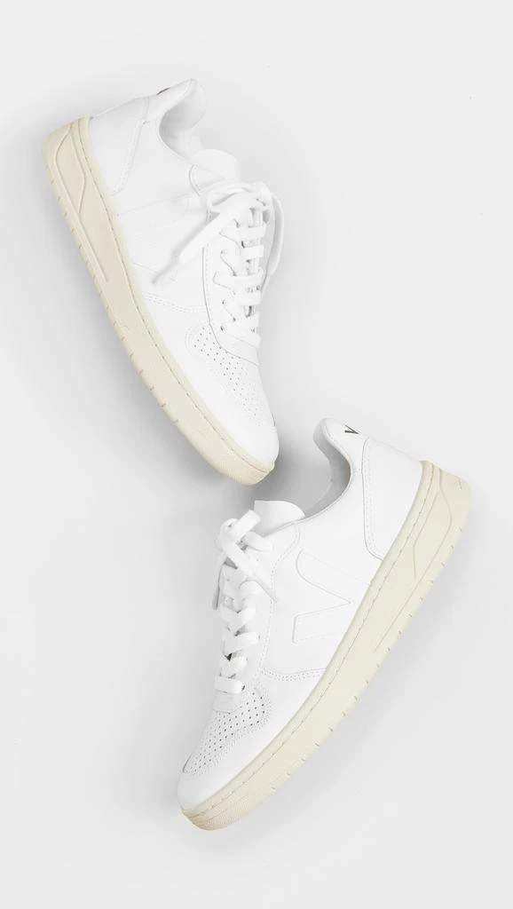 Veja V-10 Lace Up Sneakers 4