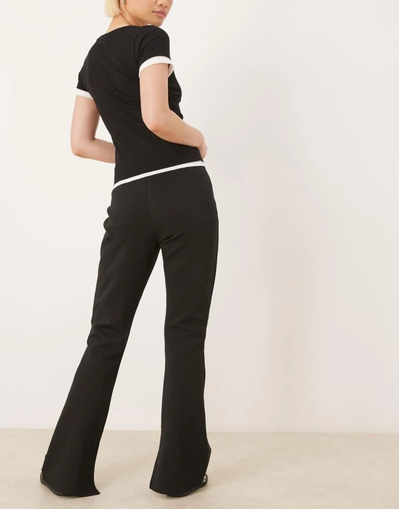 ASOS ASOS DESIGN split hem heavyweight legging in black 3