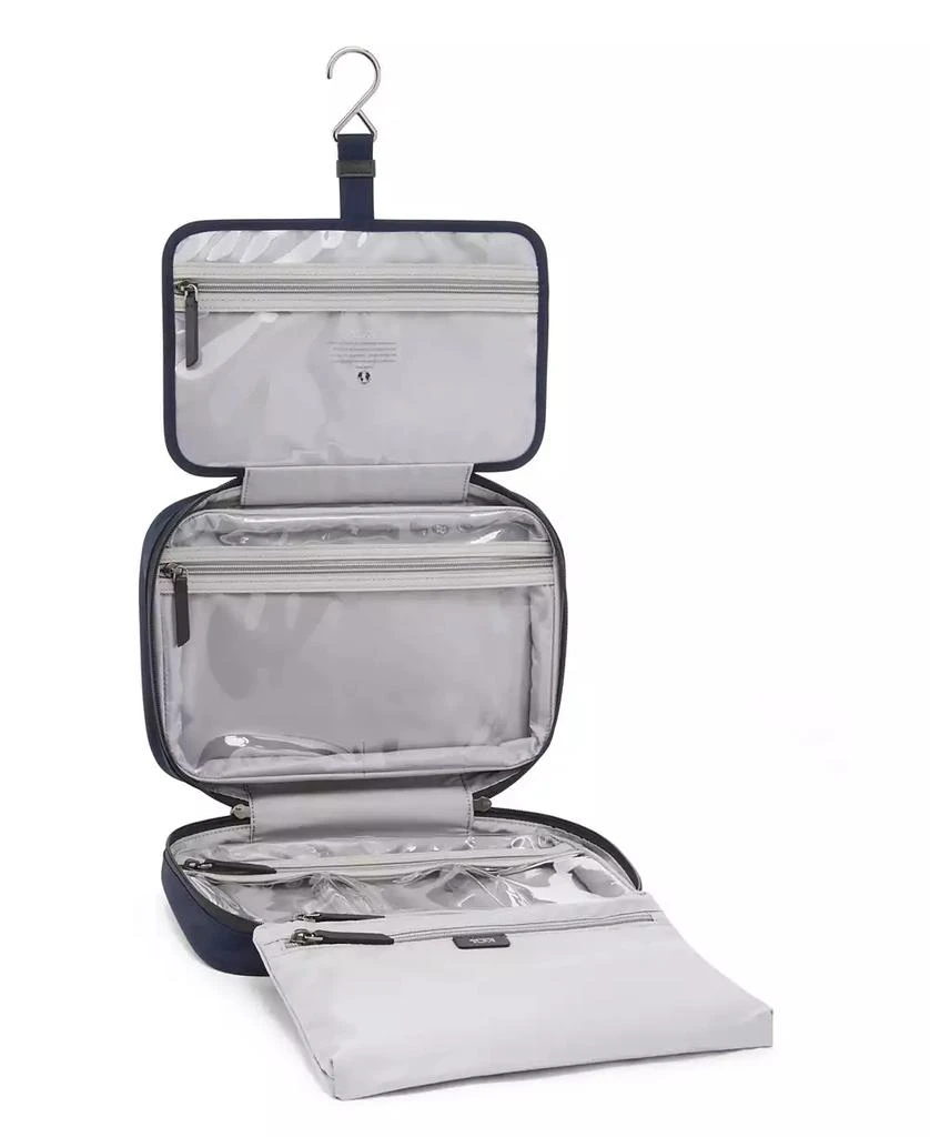 Tumi Voyageur Madeline Cosmetic 2