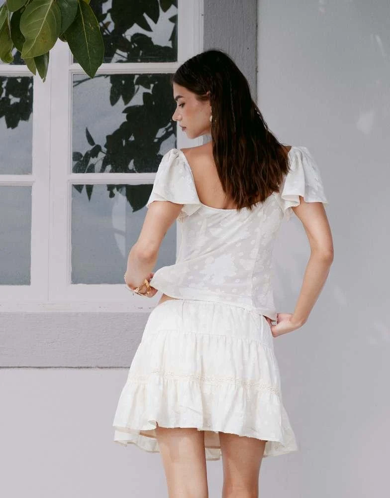 Kiss The Sky Kiss The Sky jacquard tiered mini skirt in cream 4