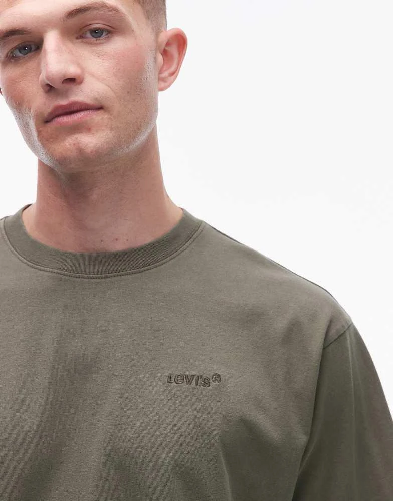 Levi
s Levi
s tonal logo vintage oversized garment dye t-shirt in dark green 5