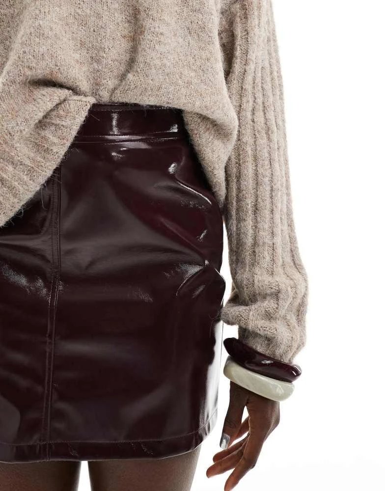 New Look New Look a-line vinyl mini skirt in dark burgundy 4