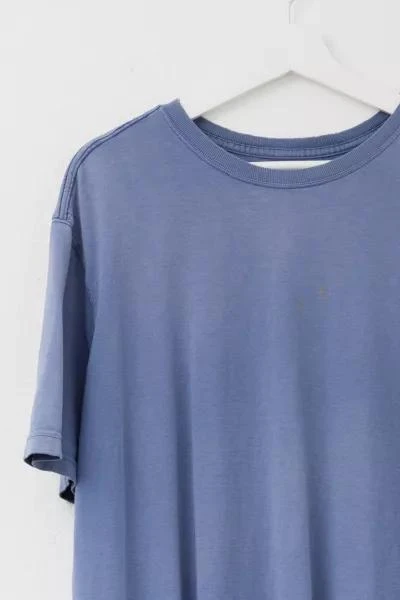 Urban Outfitters Vintage 1990s Distressed and Sun Faded Blue T-Shirt 2