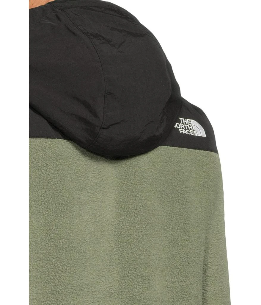 The North Face Retro Denali Hoodie 4
