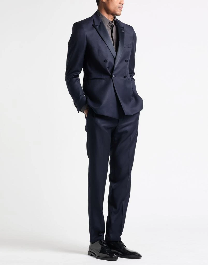 TAGLIATORE Suits 2
