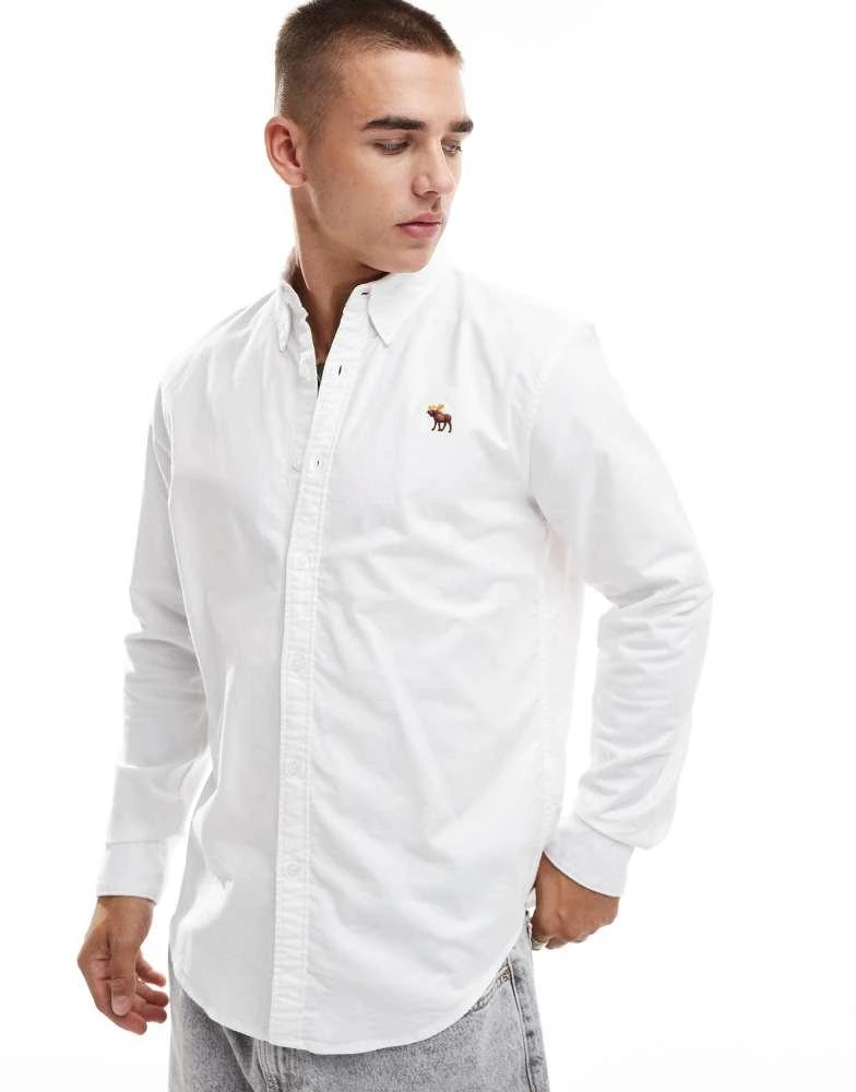 Abercrombie & Fitch Abercrombie & Fitch icon logo oxford shirt in white 1