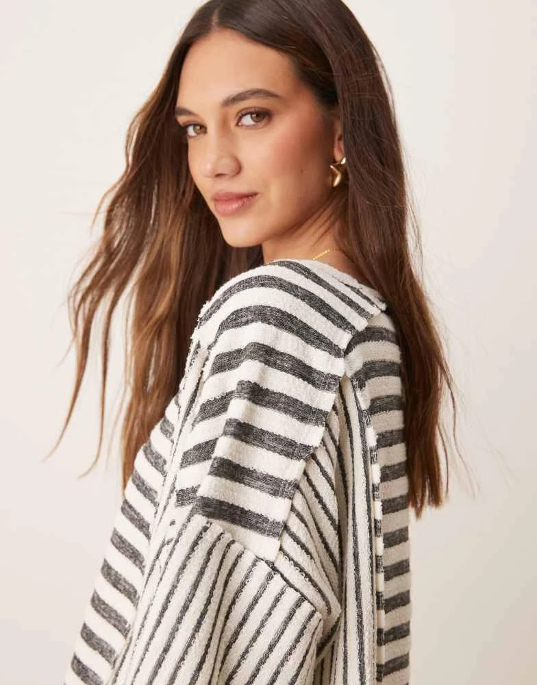 ASOS ASOS DESIGN oversized boxy t-shirt in textured mixed stripe 2