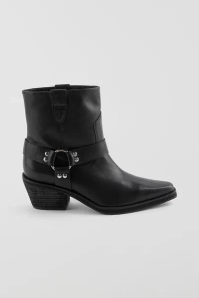Intentionally Blank Intentionally Blank Joey Ankle Boot 1