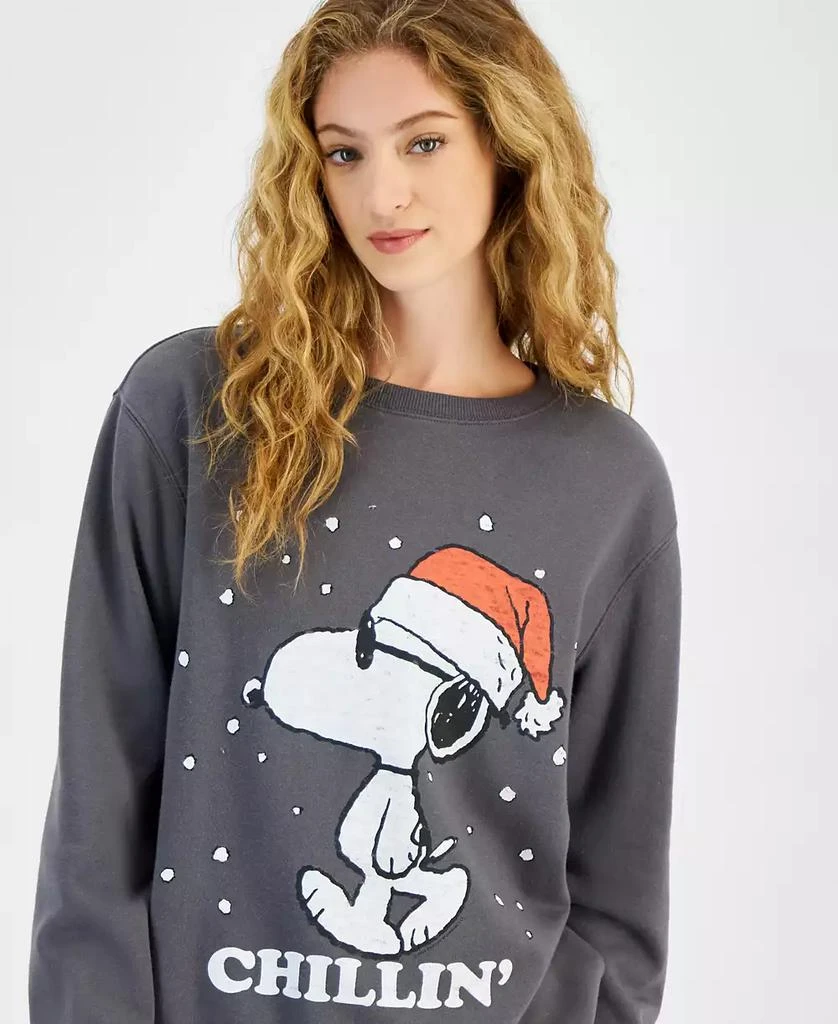 Love Tribe Juniors' Snoopy Chillin' Christmas Crewneck Sweatshirt 3