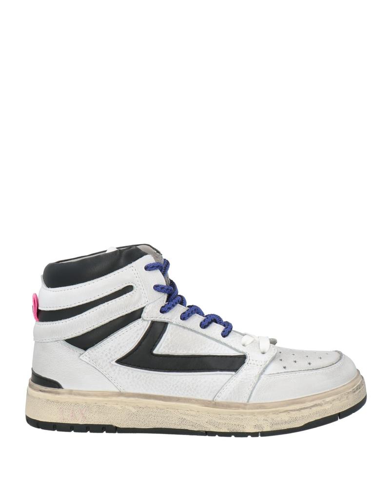 HTC Sneakers