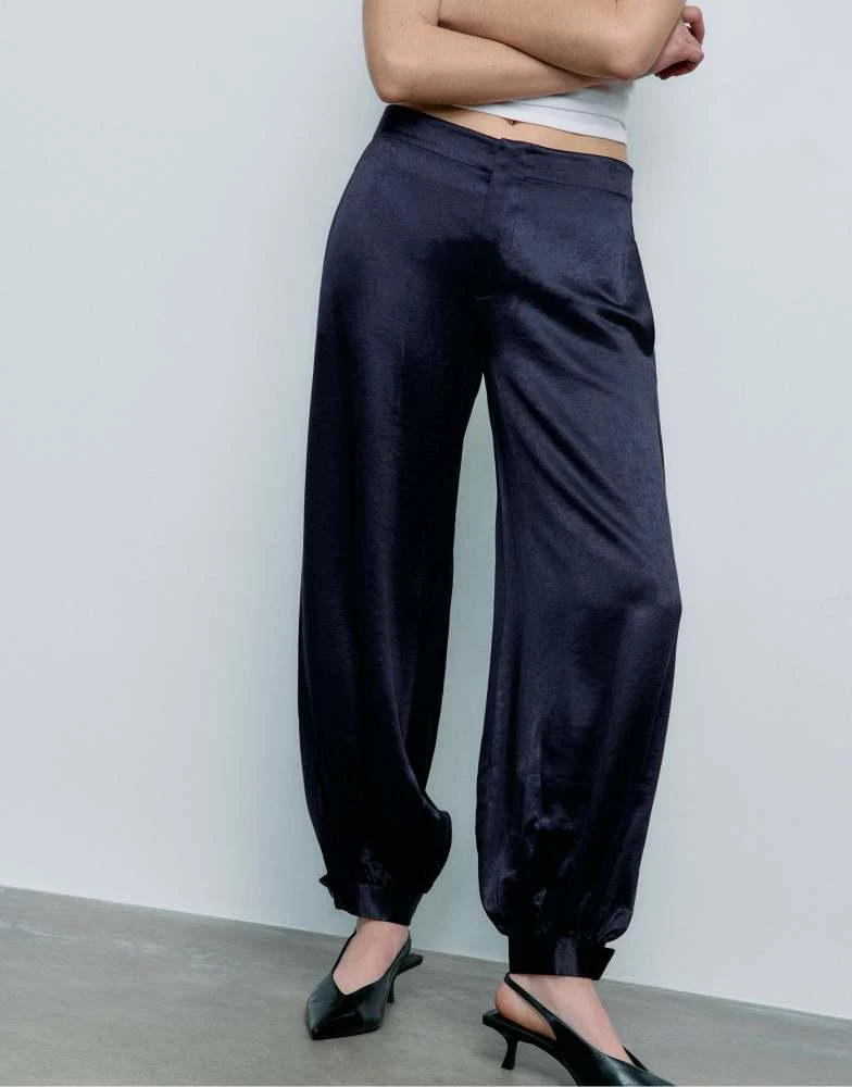 Stradivarius Stradivarius Smart satin balloon trousers in dark blue