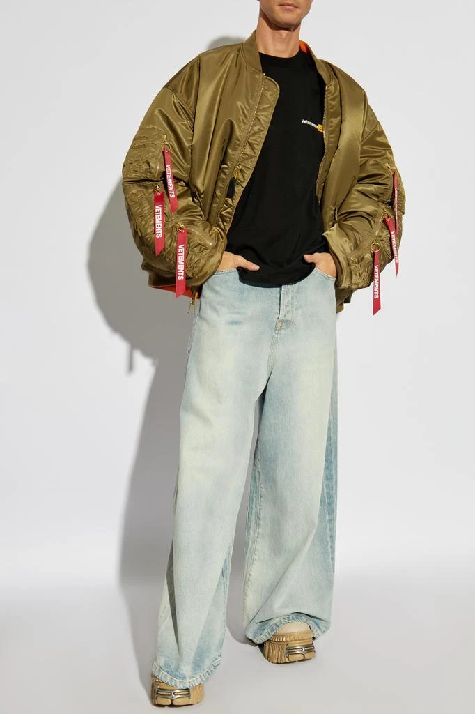 Vetements T-shirt with logo 2