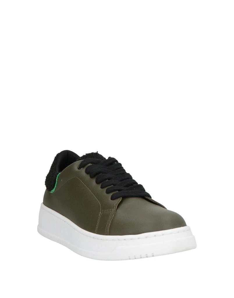 TSD12 Sneakers 2