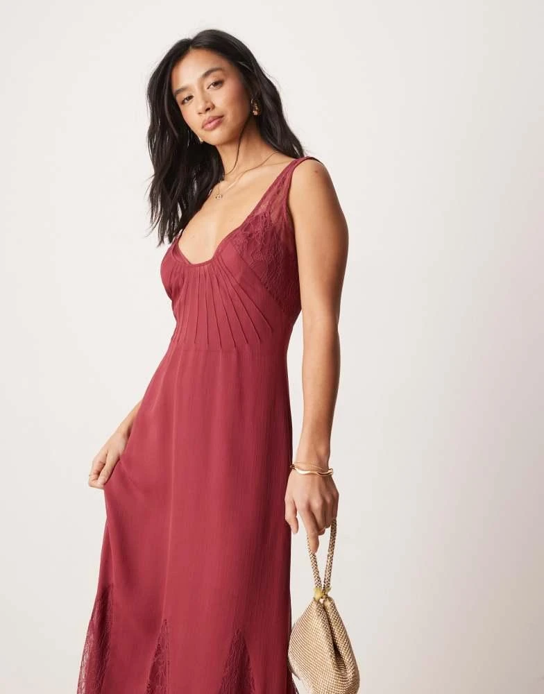 ASOS ASOS DESIGN Petite lace and chiffon maxi dress with godets in raspberry 4