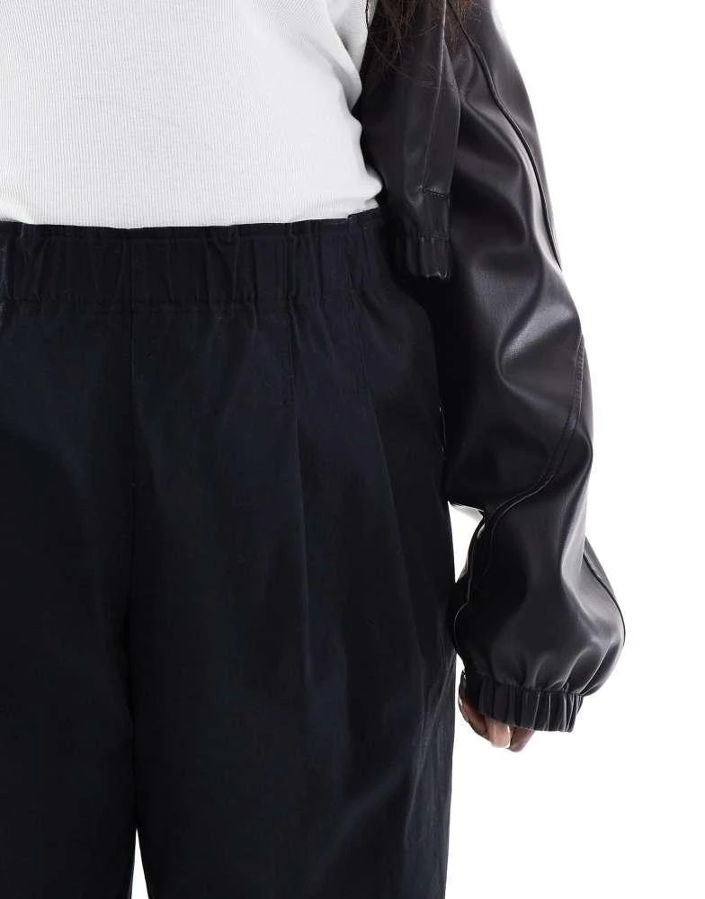 ASOS ASOS DESIGN Curve exaggerated pull on wide leg trouser in washed black 3