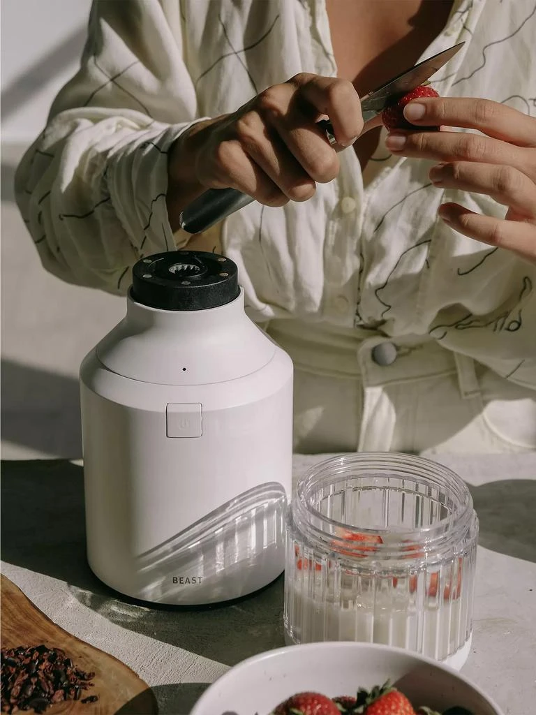 Beast Health Beast Blender + Hydration System 4