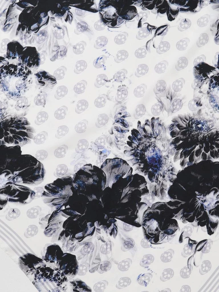 Alexander McQueen Alexander McQueen Biker printed silk scarf 3
