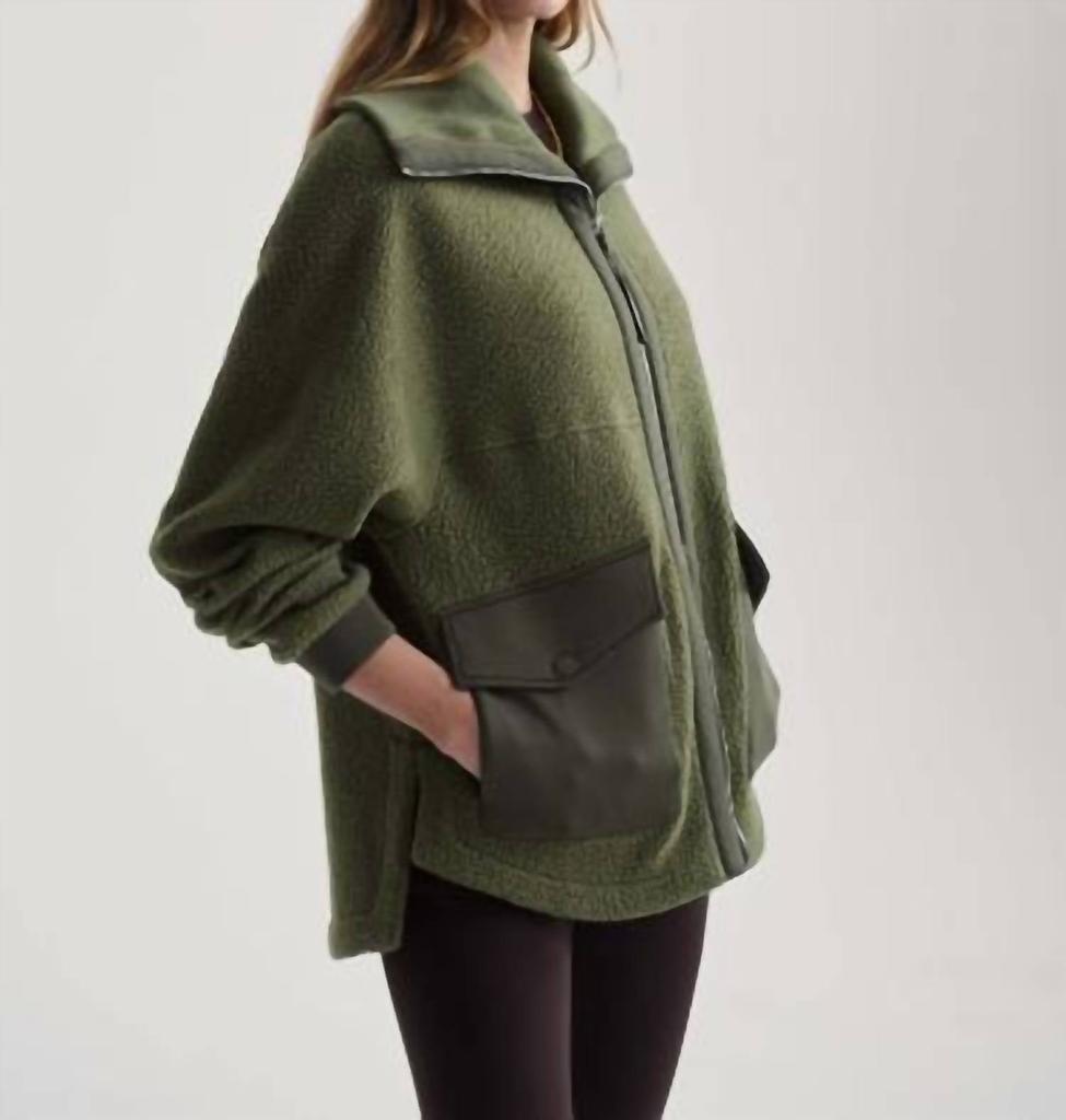 Varley Eleanor Patch Pocket Fleece In Winter Moss
