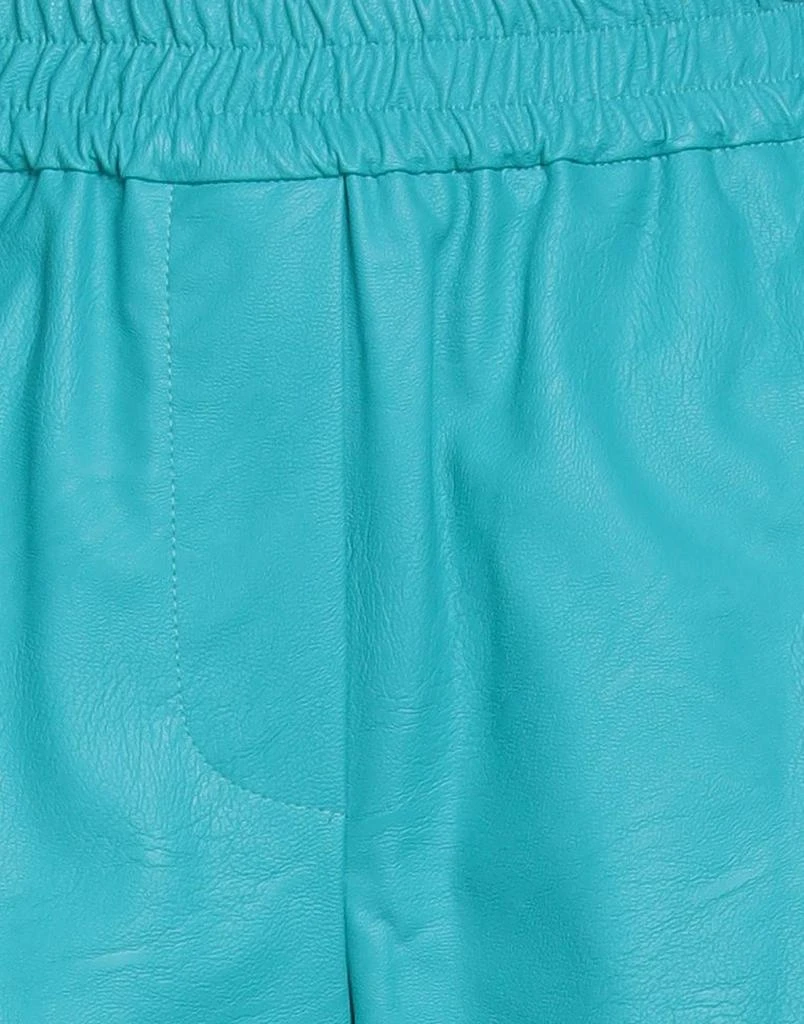 Nude Shorts 
Bermuda 4