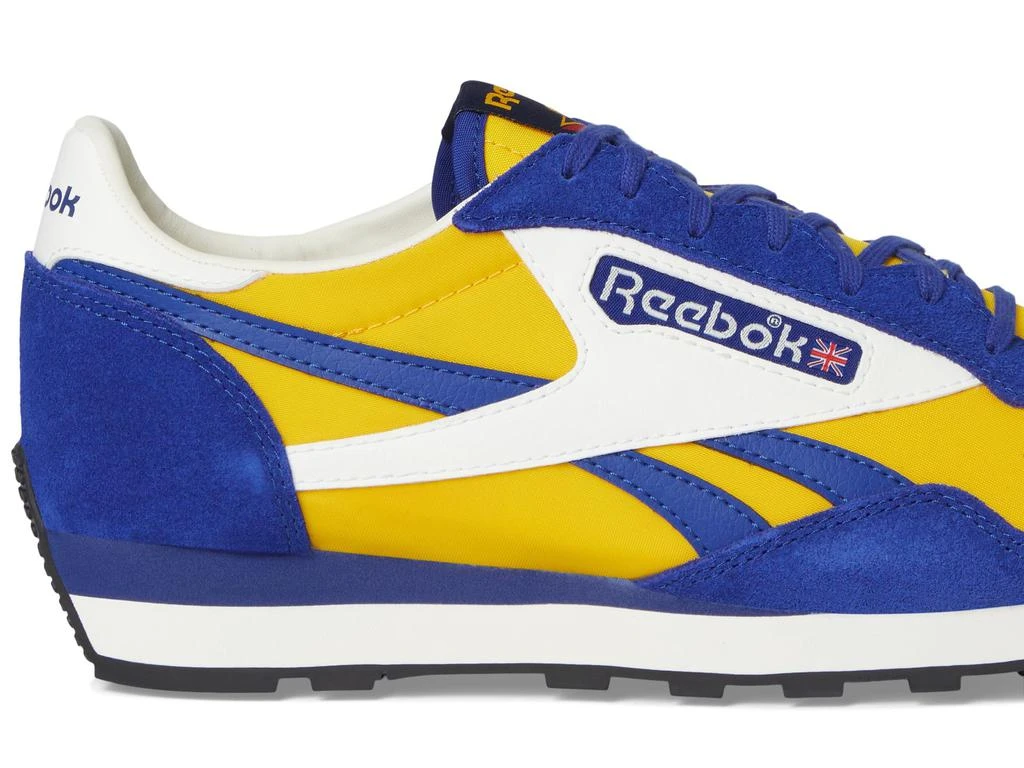 Reebok Aztec II 6
