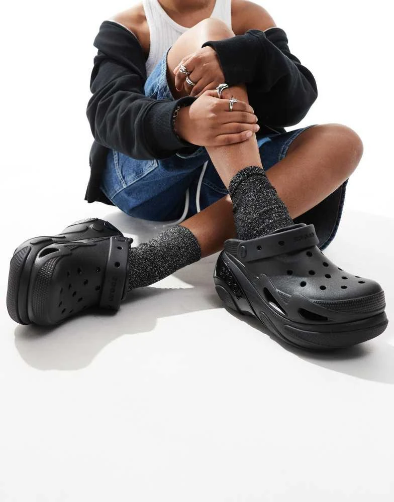 Crocs Crocs Unisex Bubble crush clog in black 1