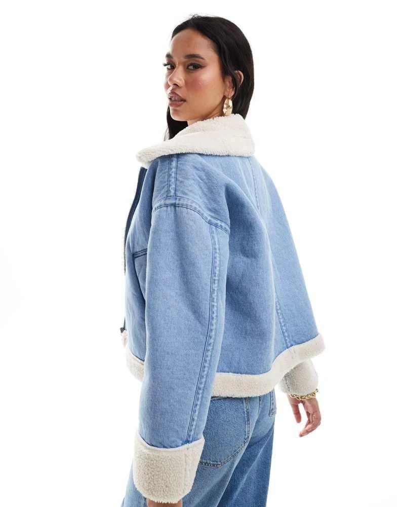 In The Style In The Style cropped denim borg trim jacket in blue 4