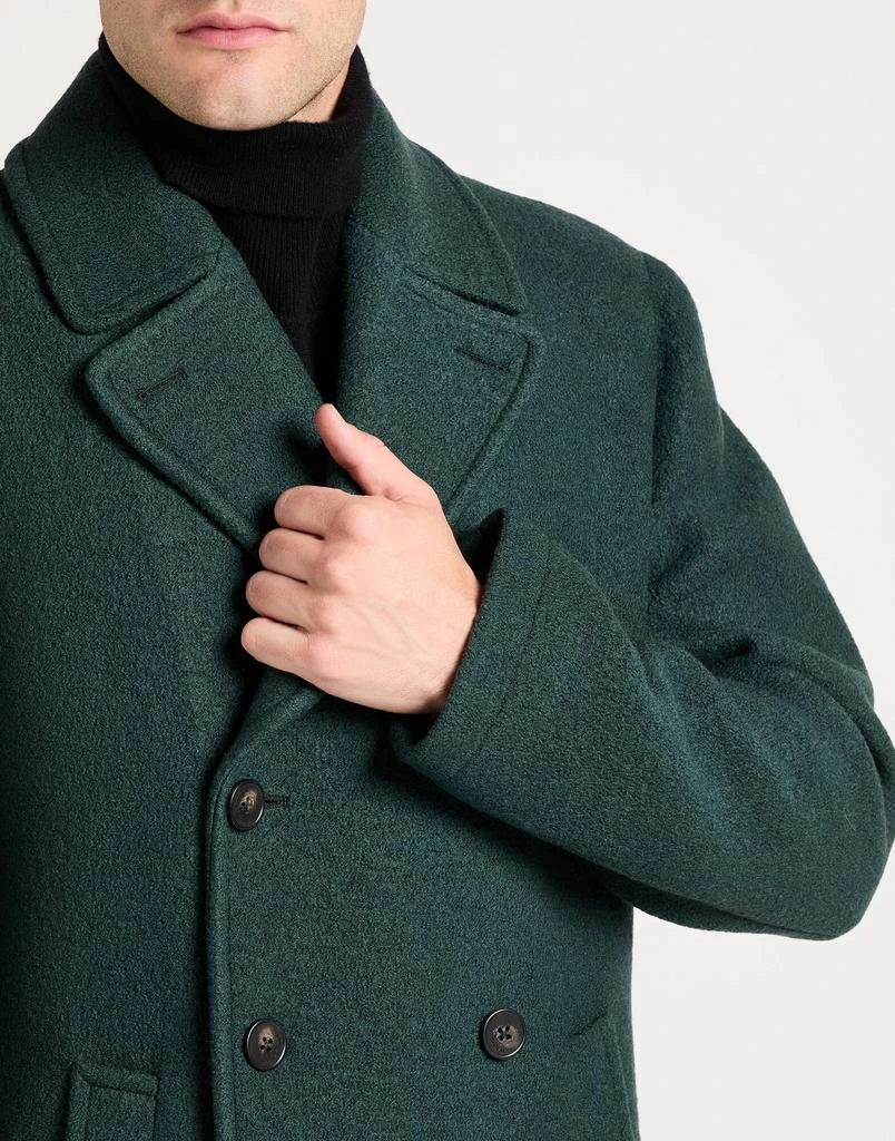 Drôle de Monsieur Coat 4