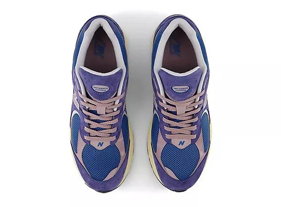 New Balance 2002R 4