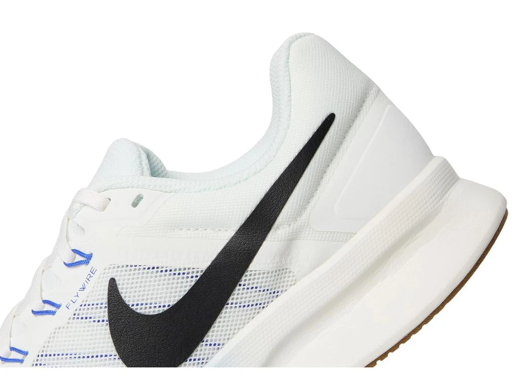 NIKE Run Swift 3 6