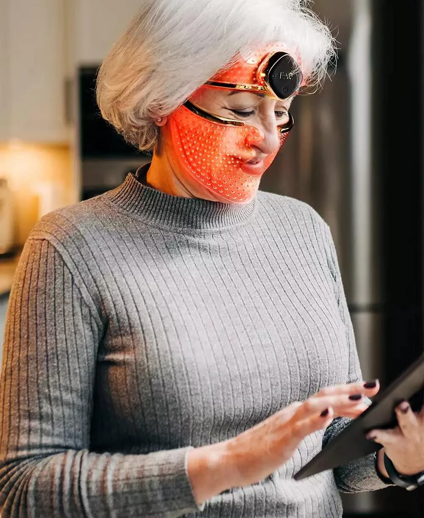 Foreo FAQ 202 Wireless Silicone LED + Near-Infrared Face Mask 4
