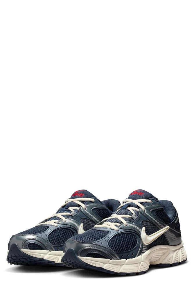 NIKE V5 Runner Sneaker