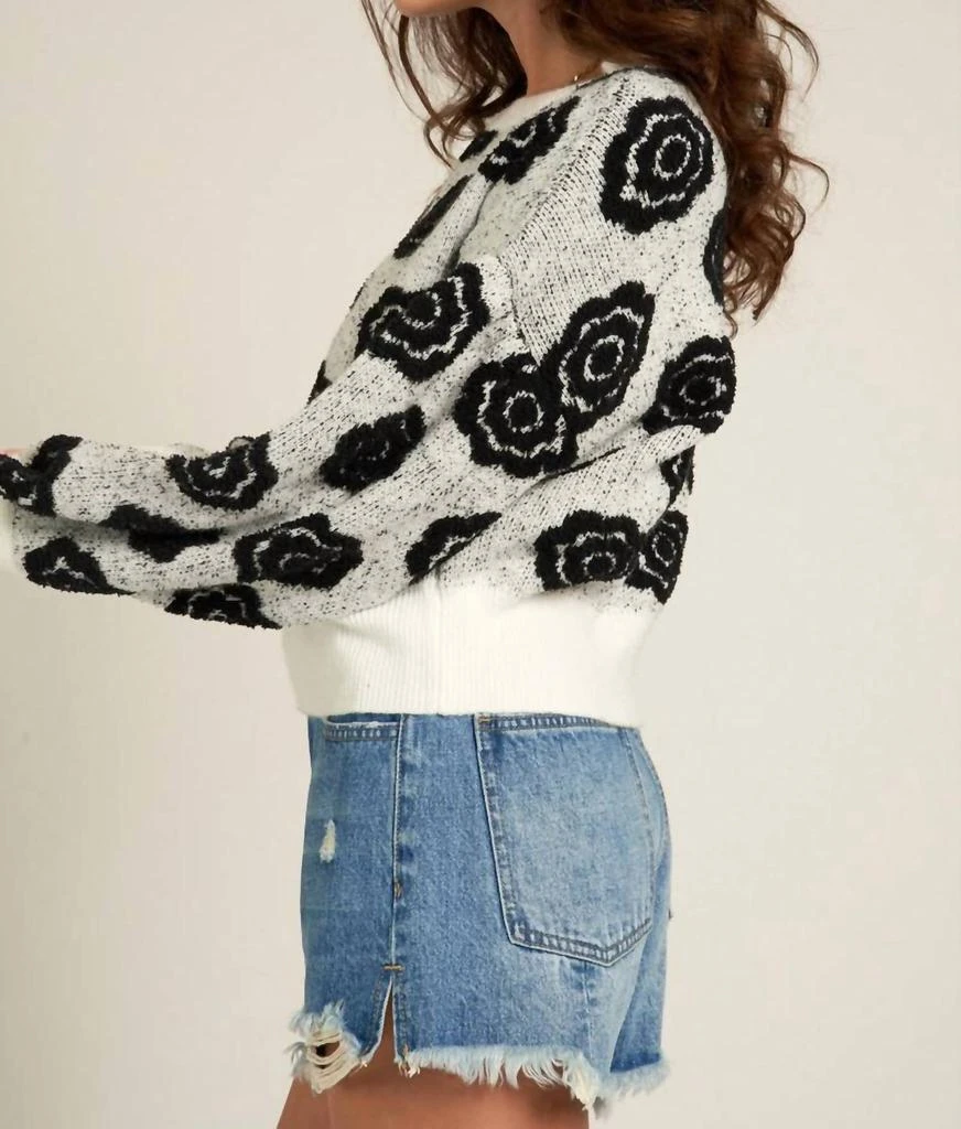 En Creme En Creme - Flower Pattern Sweater 2
