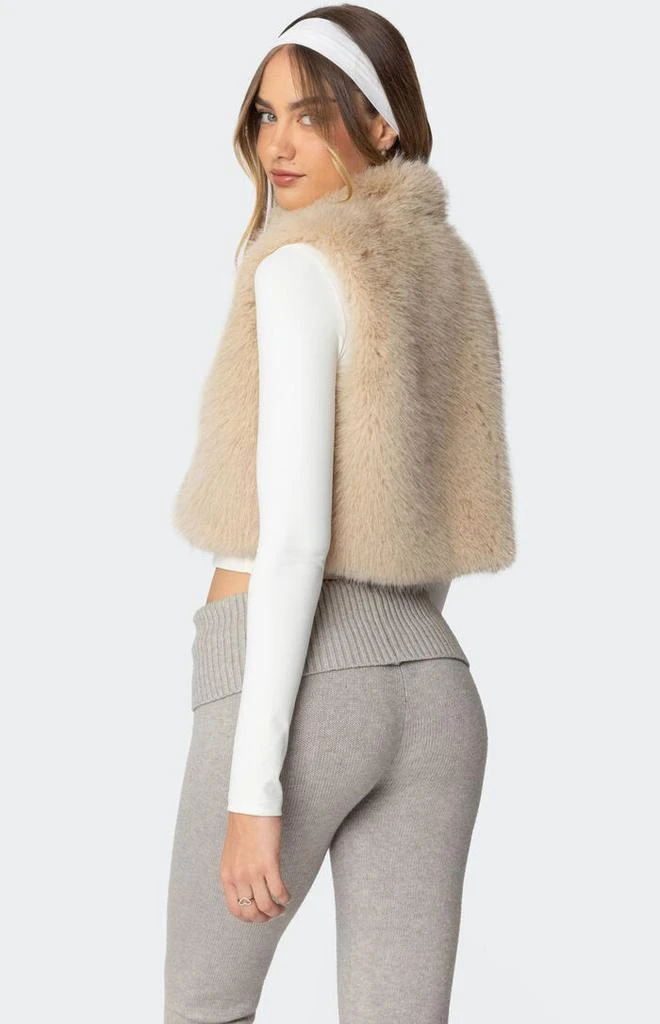 Edikted Cassandra Faux Fur Vest 5