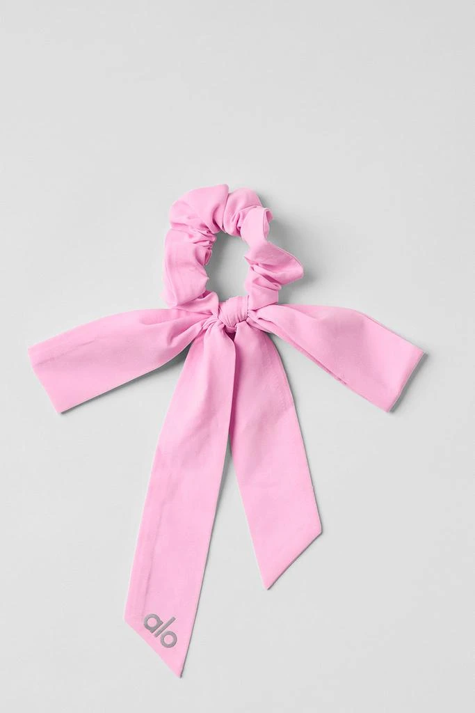 Alo Love Knots Tie Scrunchie - Sweet Pink 1