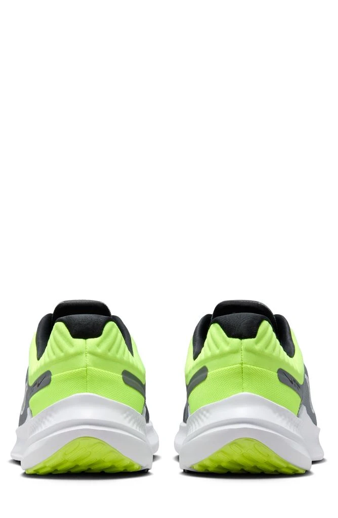 NIKE Quest 5 Road Running Shoe 2