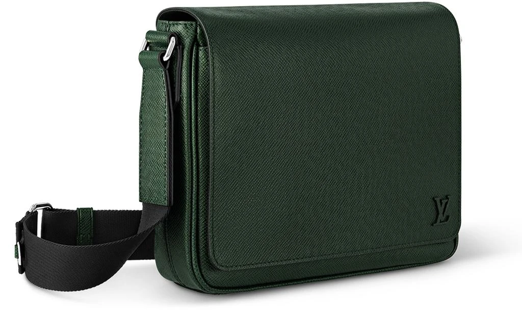 Louis Vuitton District PM 3
