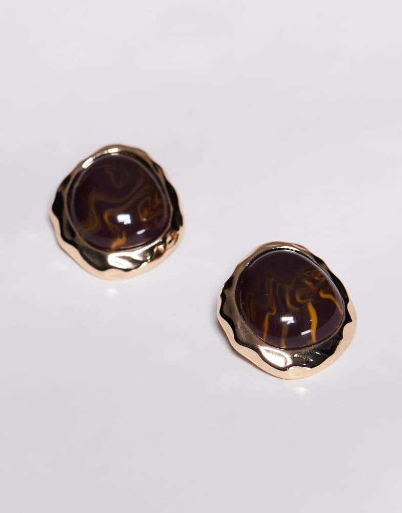 8 Other Reasons 8 Other Reasons brown resin stud earrings in gold