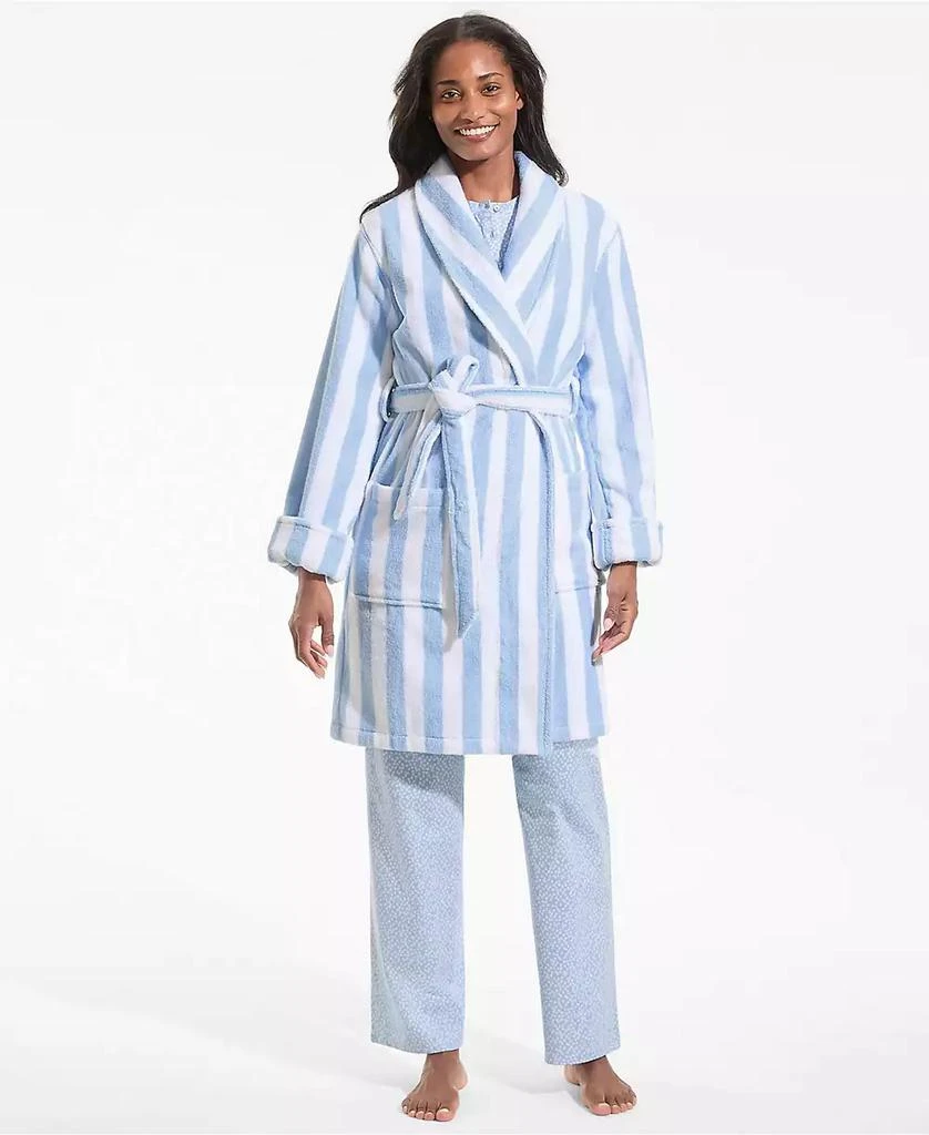 Lands
End Women
s Soft Terry Long Sleeve Knee Length Robe