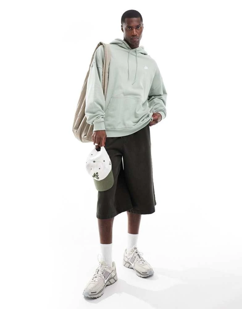 NIKE Nike Club French Terry oversized hoodie in olive 4