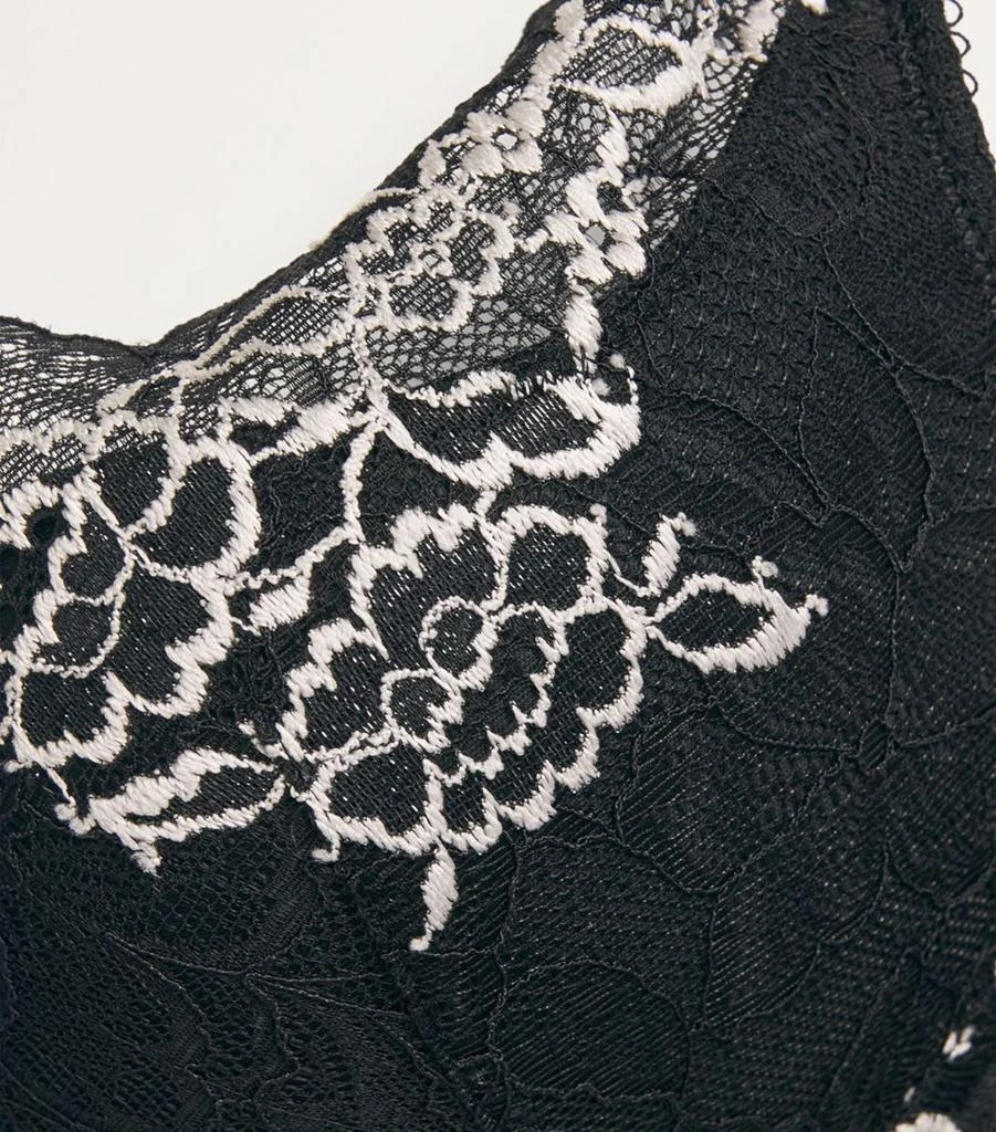 Wacoal Lace Perfection Plunge Bra 4