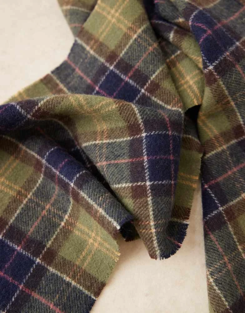 Barbour Barbour Tartan lambswool scarf in classic 2